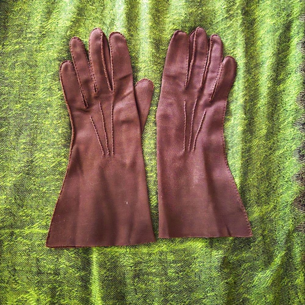 Antique leather gloves